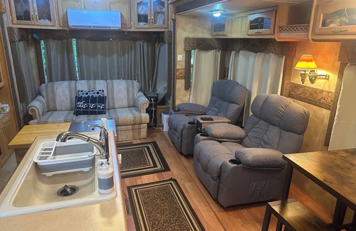 Cleveland RV Rental | North Georgia Mountain Getaway