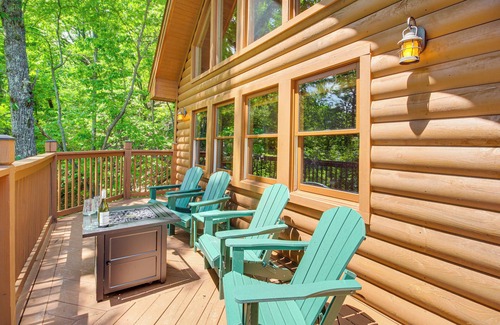 Tate Cabin | North Georgia Mountains Cabin w/Beach Access