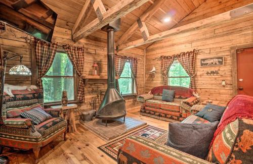 Sautee Nacoochee House | North Georgia Mtn Escape with Hot Tub and Games!