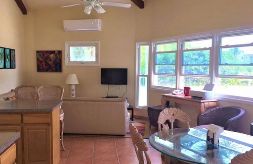 Kemps Bay House | North House at Paradise Beach Andros- private beach, watersports & gamesroom