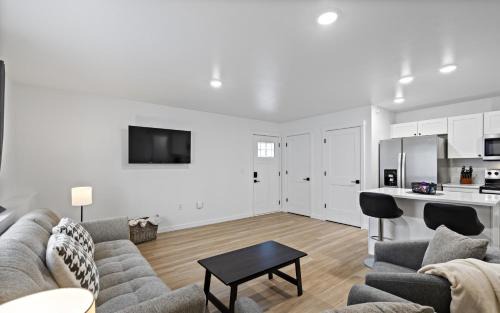 Eagle River Apartment | North Lakes Eagle River B&B