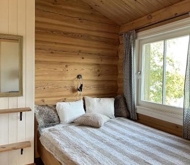 Renavas Bed & Breakfast | North Lakeside B&B Plateliai