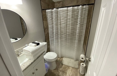 Bonanza Condo | North Laredo 3 Bed 3 Full Bath