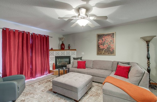 North Liberty House | North Liberty ‘Carver Townhouse:’ 8 Mi to U of I!