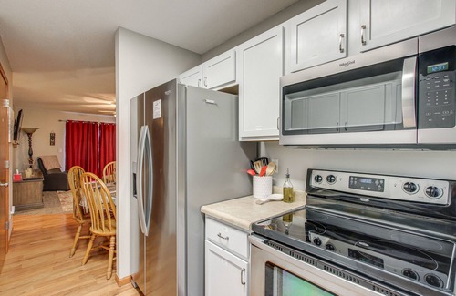 North Liberty House | North Liberty ‘Carver Townhouse:’ 8 Mi to U of I!