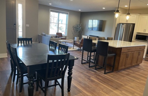 Lincoln House | North Lincoln, Minutes from Pinnacle Bank Arena and Memorial Stadium
