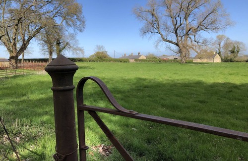 Guyzance Cottage | North Lodge cottage is a Charming/cozy 1890’s gate house