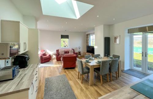 Perth House | North Lodge