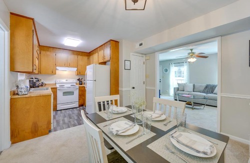 Macon House | North Macon Townhome with Deck Less Than 8 Mi to Downtown!