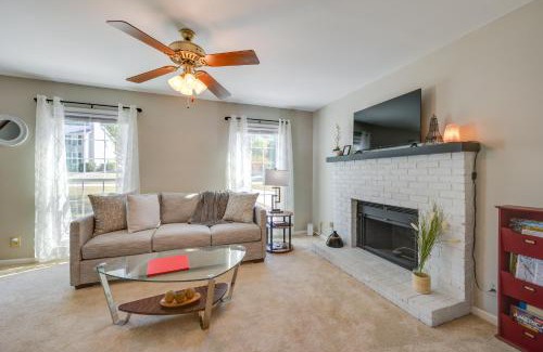 Macon House | North Macon Townhome with Deck Less Than 8 Mi to Downtown!