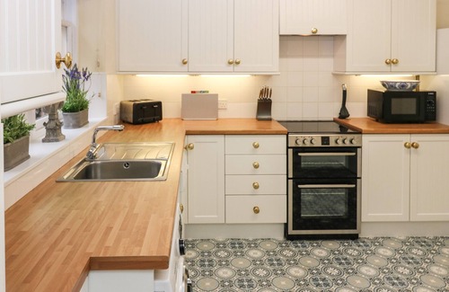 Alford Cottage | NORTH MAINS COTTAGE - CRAIGIEVAR CASTLE in Alford, Aberdeenshire