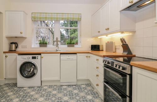 Alford Cottage | NORTH MAINS COTTAGE - CRAIGIEVAR CASTLE in Alford, Aberdeenshire