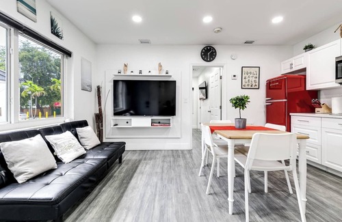 North Miami Beach Bed & Breakfast | North Miami Beach Retreat
