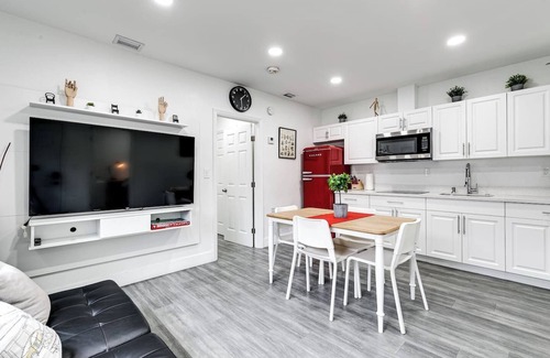 North Miami Beach Bed & Breakfast | North Miami Beach Retreat