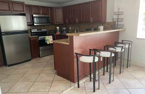 Ives Estates House | north miami house family-size w/pool and BBQ