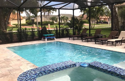 Palm River Estates House | North Naples Spacious Home 3500 SqFt W/Hot Tub & Heated Pool, 8 Beds, Sleeps 12