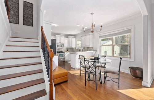 Cottontown House | North Nashville Swim and Relax