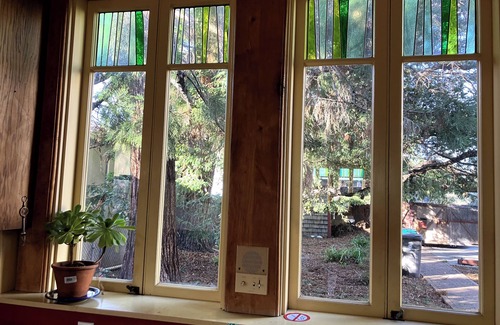 Upper Telegraph House | North Oakland Carriage House with Inglenook