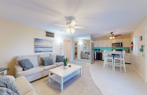 Caine Woods Condo | North Ocean City bayside condo with first floor convenience