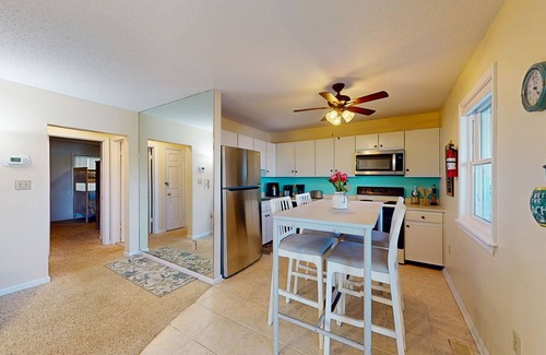 Caine Woods Condo | North Ocean City bayside condo with first floor convenience