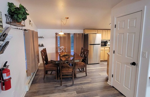 Livingston Apartment | North Of Paradise! Great 2 Bedroom 900 sqft loft