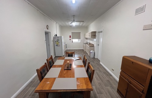 Belalie House | North Parade AccommodationnComfortable 3 Bedroom Accommodation in Jamestown