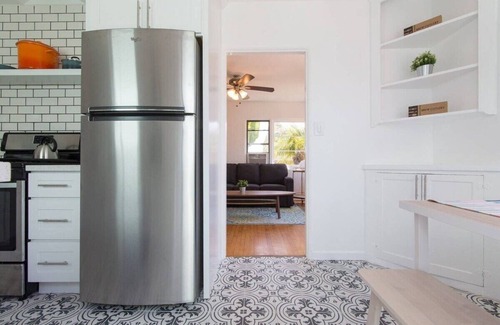 North Park House | North Park Classic Cottage w Modern Flare