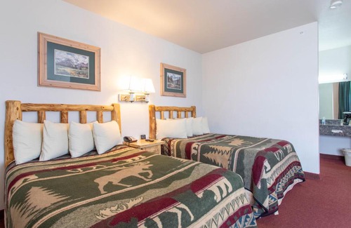 Walden Hotel | North Park Inn & Suites