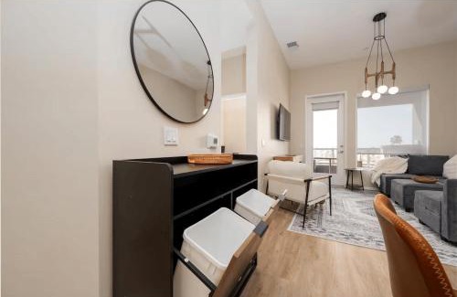 North Park Apartment | North Park Penthouse King Beds Workspaces Parking