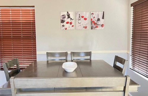 Springfield Park House | North Phoenix Getaway with garden style backyard