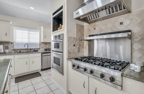 Plano House | North Plano - Remodeled 4BR, Chef's Dream Kitchen