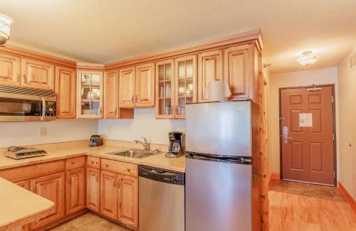 Biwabik Apartment | North Ridge Mountainside Condo