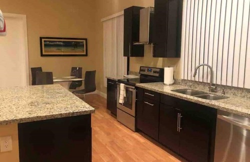 Central Scottsdale House | North Scottsdale Detached Guesthouse