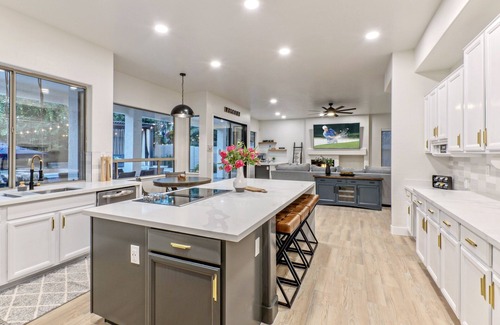 Arabian Views House | North Scottsdale Premier Luxury Oasis 4 - Peloton Room & Heated Pool