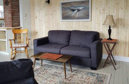 Lethbridge House | North Sea Whale House
