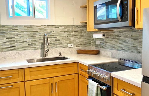 Waialua Apartment | North Shore Country Getaway- steps to the ocean