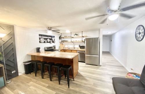 Punaluu Condo | North Shore getaway condo with pool