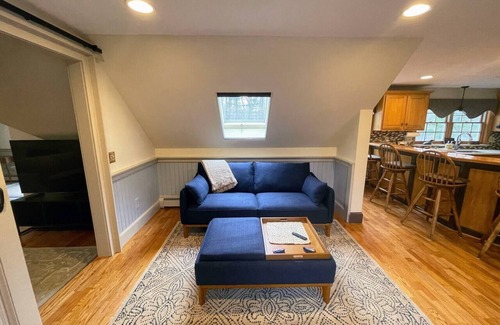 Seabrook Apartment | North Shore Getaway for Adults