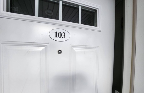Traverse City Condo | North Shore Inn Traverse City - Unit 103
