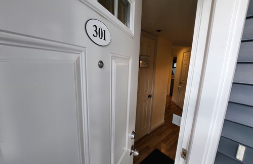 Traverse City Condo | North Shore Inn Traverse City - Unit 301