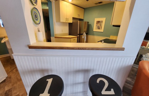 Traverse City Condo | North Shore Inn Traverse City - Unit 308
