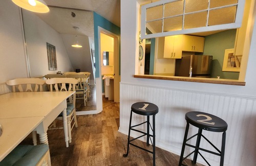 Traverse City Condo | North Shore Inn Traverse City - Unit 308