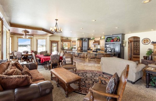 Island Park Cabin | North Shore Lodge 8 bed 11 bath on Island Park Reservoir with Private Dock