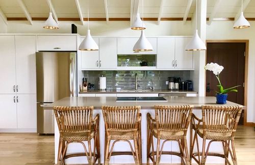 Pauwela House | North Shore Ocean View Cottage