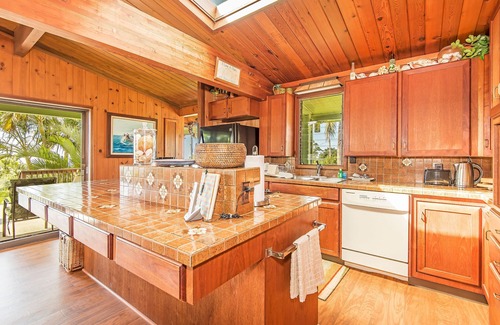 Pupukea House | North Shore Rural Serene Home with Ocean-MT Views