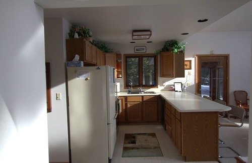 Manistique Cabin | North Shore Retreat: Golden Leaves & Crisp Breezes – Fall in Love with the U.P