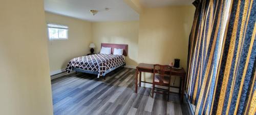 Algoma District Hotel | North Shore Wayside Inn