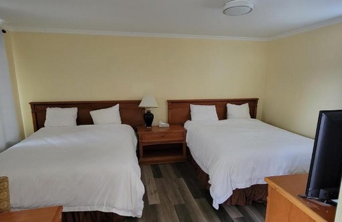 Algoma District Hotel | North Shore Wayside Inn