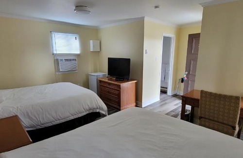 Algoma District Hotel | North Shore Wayside Inn