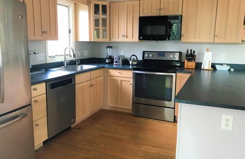 The Glade House | North Shores Home w/Community Pool & Private Beach